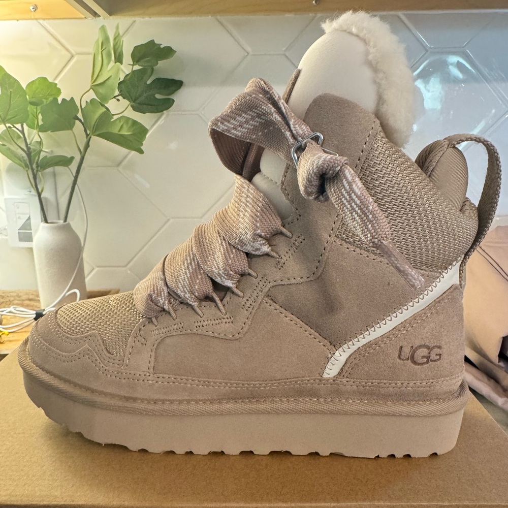 NIB Ugg Highmel Boots
